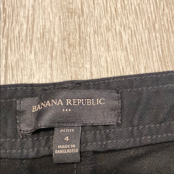 NWOT Banana Republic Cargo Pants 4P - Picture 2 of 9